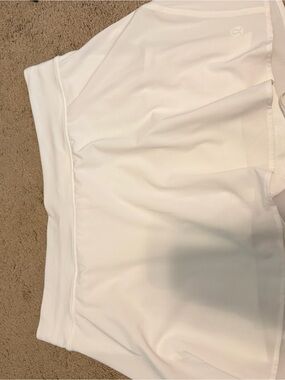 Lululemon lightweight high rise tennis skirt